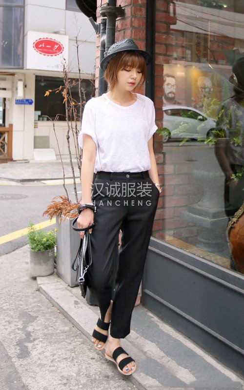 白T+西装裤 白T+西装裤