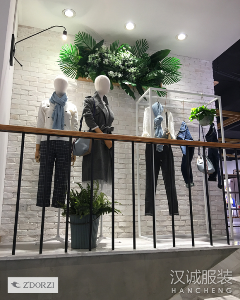 �����������ۡ� ׿���˱�����һ���ذ�ը��