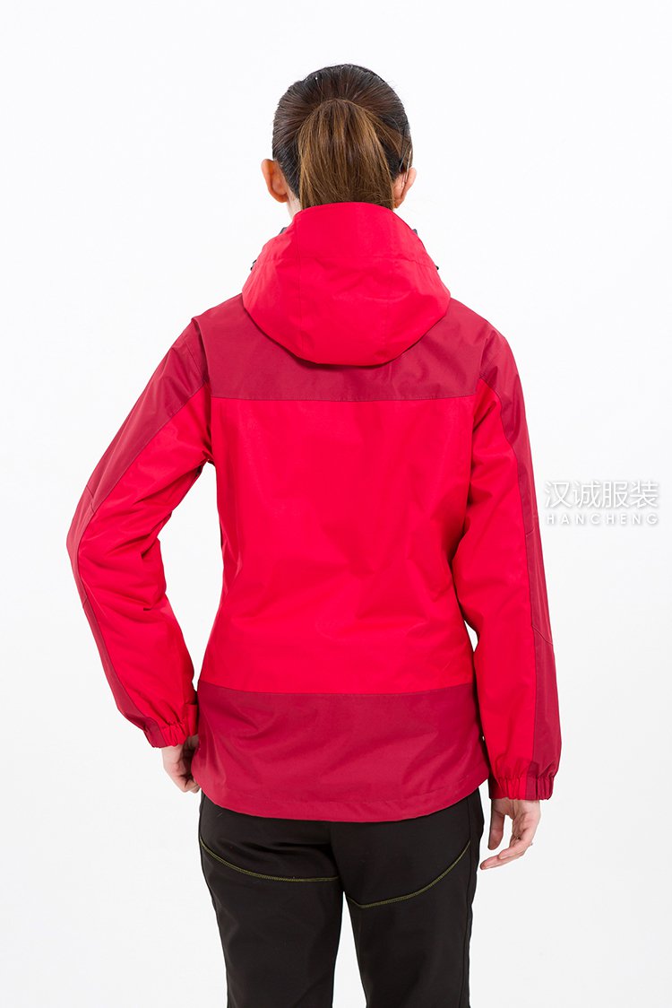 全能型女款红色户外运动冲锋衣系列2